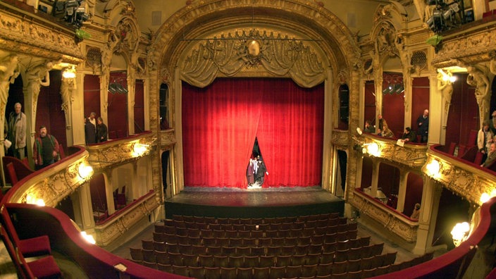 Berliner Ensemble mit Blick auf die Bühne