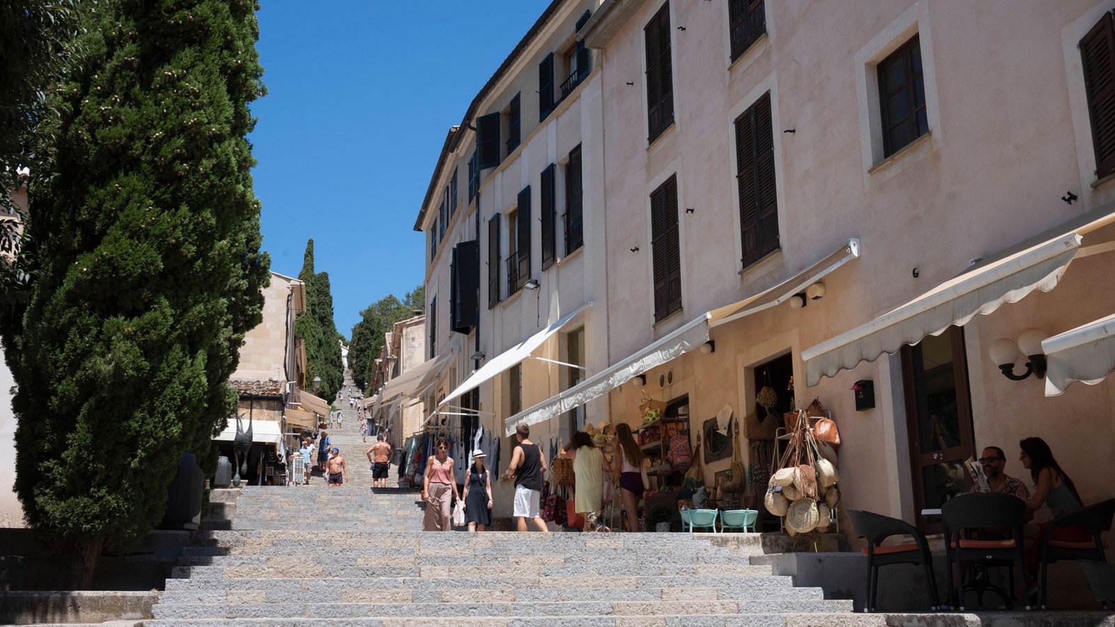 Die Carrer del Calvari in Pollenca, Mallorca